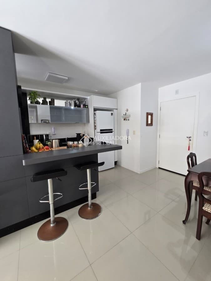 Apartamento 2 dormitórios em Campeche — foto 8